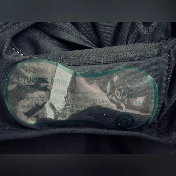 Coco Reef - Soar Ultra-High Black Swim Skort/Tummy Control.     Medium       NWT - Picture 8 of 9